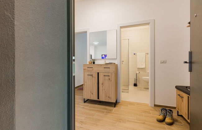 Essenza Charming Two BedRoom Apartment - Photo 3