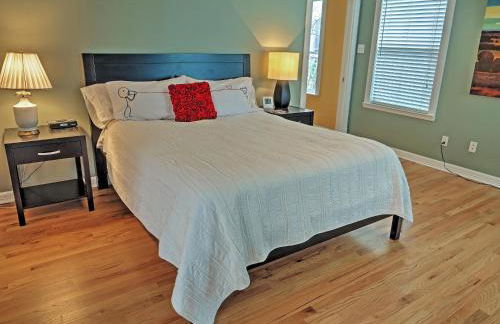 Quaint Austin Home with Yard about 5 Mi to Downtown! - Photo 15