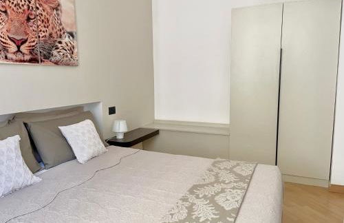 CHARMING COMO - Apartment downtown in the pedestrian area with 2 double bedrooms and 2 complete bathrooms a spacious living room and full equipped kitchen - Foto 13