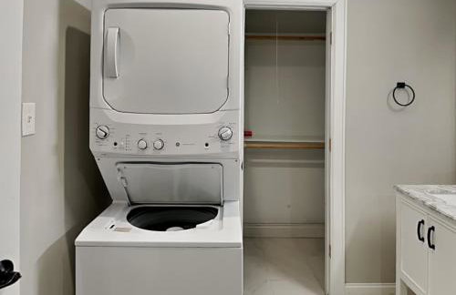 Yellow Belle on Avenue L - Foto 10