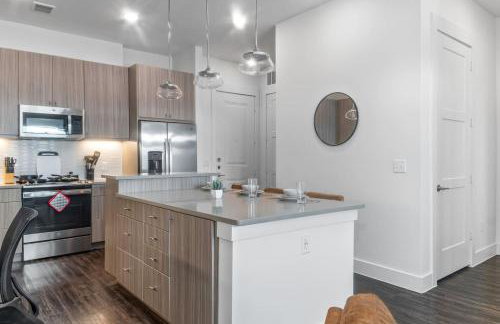 Lavish Escape 1Bd1Ba Pool w Golf Sim - Foto 10