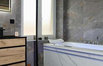 Appartement Cosy avec Balnéo - Tout à pied - Foto 16