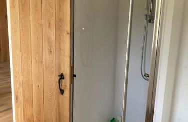 Pet Friendly 1Br Modernised Cottage with Fibre WiFi - Foto 10