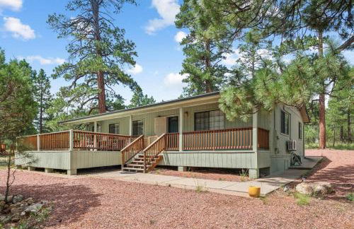 Secluded Mountain Cabin with Forest Views cabin - Foto 2