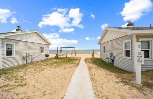 Spacious 4BR Lakefront Cottage - Perfect for Groups - Foto 44