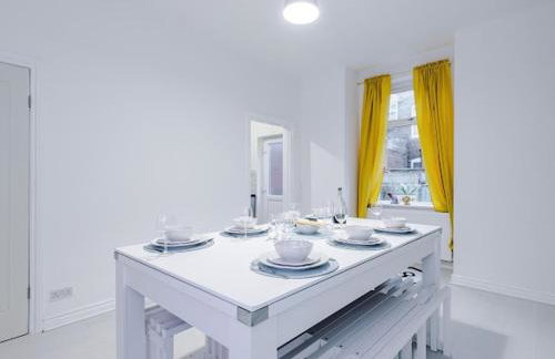 Sleep7, Pool Table, TTennis, Free Parking, 3BR - Foto 18