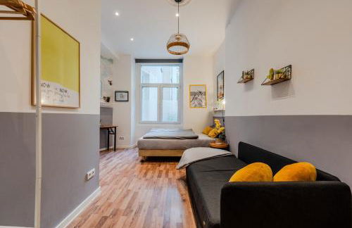 Cozy Retro Chic with Patio and Self Check-in - Foto 12