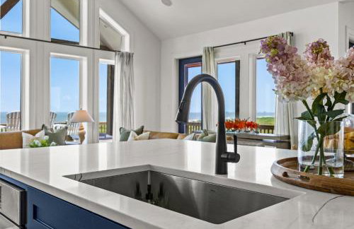 Luxury Beachfront l Private Hot Tub, Pool, & 2 Arcade Games - Foto 41