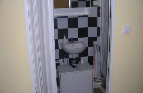 Kleines Appartment zentrale Lage - Foto 13