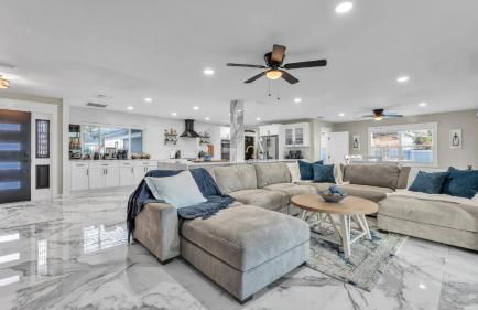 Lake, Pool, HotTub, Game Room, 8 Beds, Sleeps 17 - Foto 40