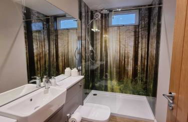 Chestnut Lodge with Hot Tub - Foto 17