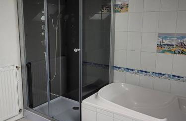 Maisons de Familles Vacation rental with pool spa and Mont-Saint-Michel - Photo 25