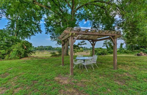 Spacious Apt Overlooking AR River Near Dtwn! - Foto 27