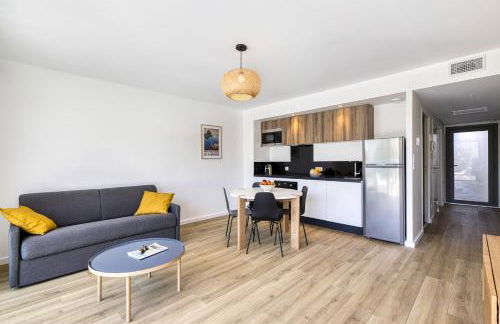 SOUTH-OF-FRANCE T2 neuf haut de gamme, climatisé, parking gratuit, 2eme ligne balcon - Foto 3