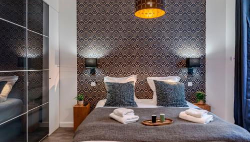 Luxury Family 2BR - Prime Location, Walk to Beach & Shopping, Sunny Balcony - By Totolulu Cannes Hoche - Foto 4, towels