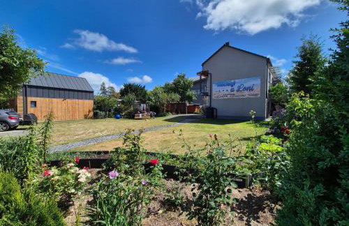 Amber Barn - Bursztynowa Stodoła - Noclegi u Loni - w zacisznym centrum nad morzem z parkingiem - Foto 73