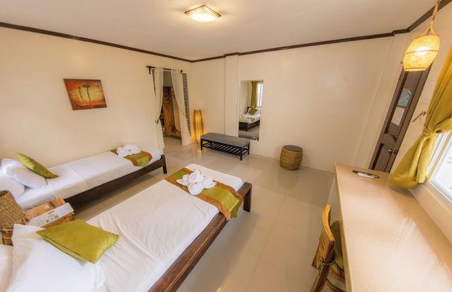 Palms Cove Resort - Photo 20