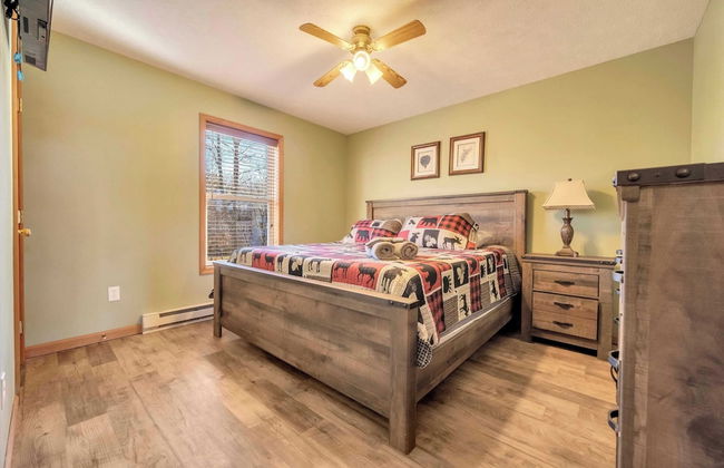 Pocono Pinnacle by Avantstay Steps to the Lake, Game Room, Large Deck - Foto 29