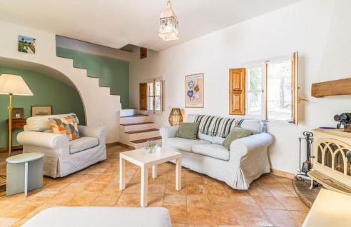 Gorgeous Home In Algodonales - Photo 4