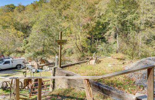 Deck and Sauna Avalon Woods Riverfront Retreat - Foto 39