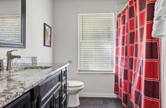 Texas Willow Ranch - Epic Luxury Retreat with Pool, Game room, Soccer, BBQ, Fire table - Foto 48