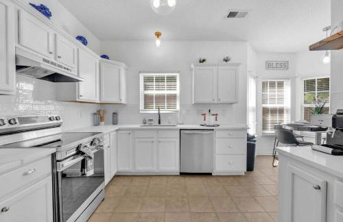 Updated University Area Home with Hot Tub Near Charlotte Your Perfect Retreat - Foto 10