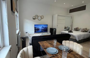 Modern Studio Flat with Balcony in Heart of London - Foto 25