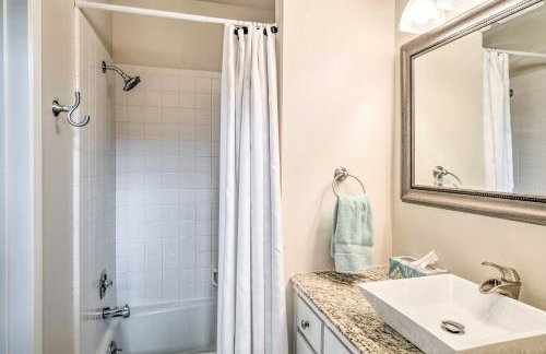 Horseshoe Bay Townhome with Patio and Outdoor Pool! - Foto 17