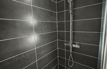 Sakura Suite - Jacuzzi and Cinema - Foto 7