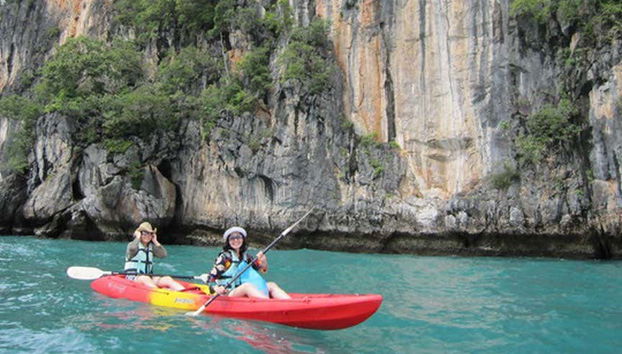 Tour di Ao Thalane in kayak