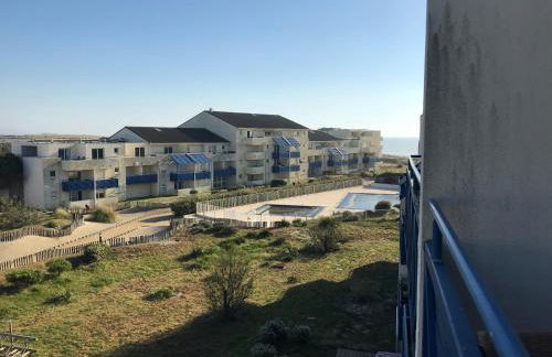 T2 front de mer piscine parking terrasse du samedi au samedi juillet août 2026 - Foto 24