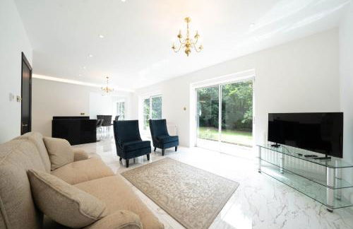 House on the Hill - Photo 24