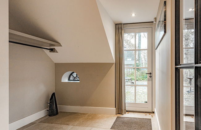 Charming Holiday Home in Nijverdal with Hot Tub - Foto 4