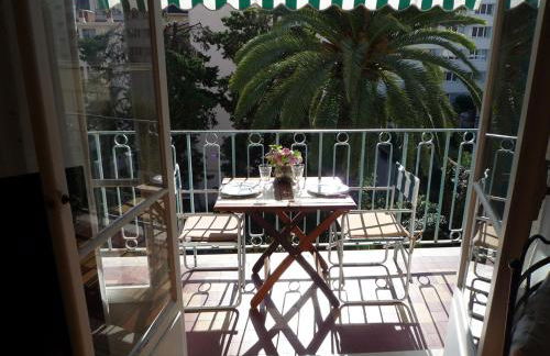 Centre, deux pièces, calme, terrasse plein sud - Foto 2