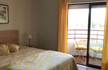 Apartamento encantador com piscina - Foto 12