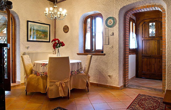 Cottage in Italy With Alpine Fireplace - Foto 22