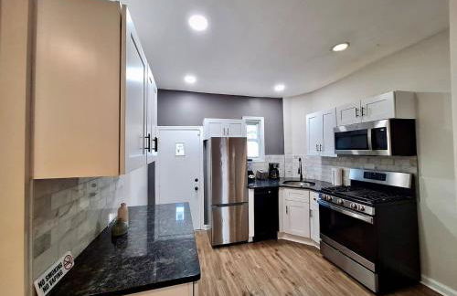 Bi-Level 3 BR plus Finished Basement that Sleeps 12 - Foto 8