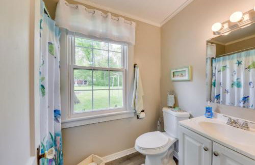 Pistakee Lake Estate with Boat Dock and Hot Tub! - Foto 42