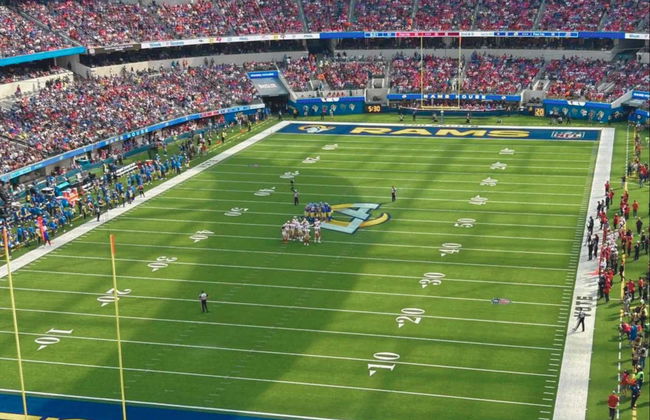Los Angeles NFL Tickets: Rams or Chargers Game - Foto 4