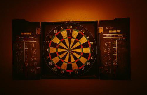 Lister Park Bradford 2bed Detached Cottage House Parking Cinema Screen Games Room - Foto 11