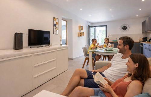 Rez de Villa au calme piscine chauffée, terrain pétanque - Photo 26