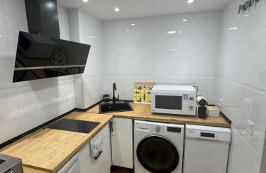 Airport Madrid Plenilunio Suites blue - Photo 22