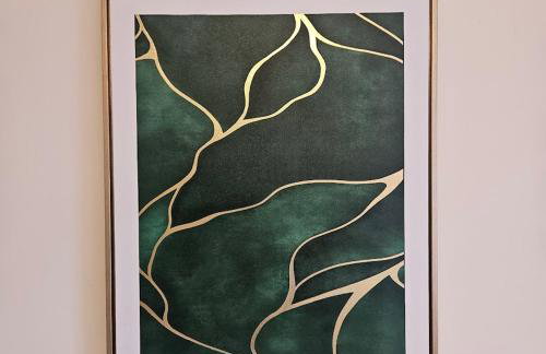 Modern Comfy 3 Bed Home - Free 2 space driveway - Free road parking - Free Netflix - Foto 25