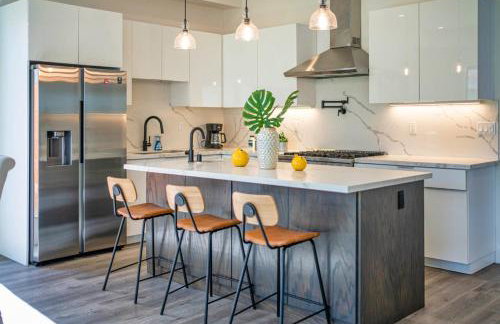 7 BR double house with parking and a backyard in LA - Foto 31