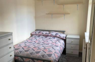 Spacious, Sleeps 18, 3 Bathrooms, Parking, Park, Mansfield - Foto 36