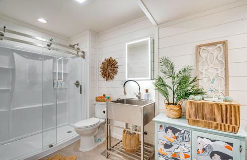 Waterfront Florida Escape with Pool and Private Dock! - Foto 22