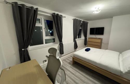 Stylish 2BR, Fast Wifi with balcony - Photo 11