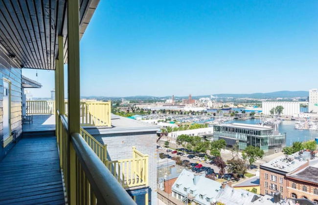 Unique & Sunny Top Floor Old Quebec Gem - Photo 19