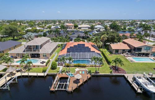 Cape Serenity- Premier Waterfront Villa with Kayaks and Bikes - Foto 43