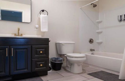 Spacious Tower Grove 3BR Home ABODEbucks - Foto 29